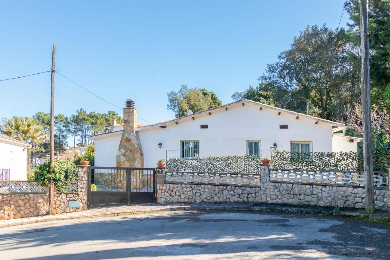 Casa Chalet Con Piscina Hébergement de vacances Lloret de Mar