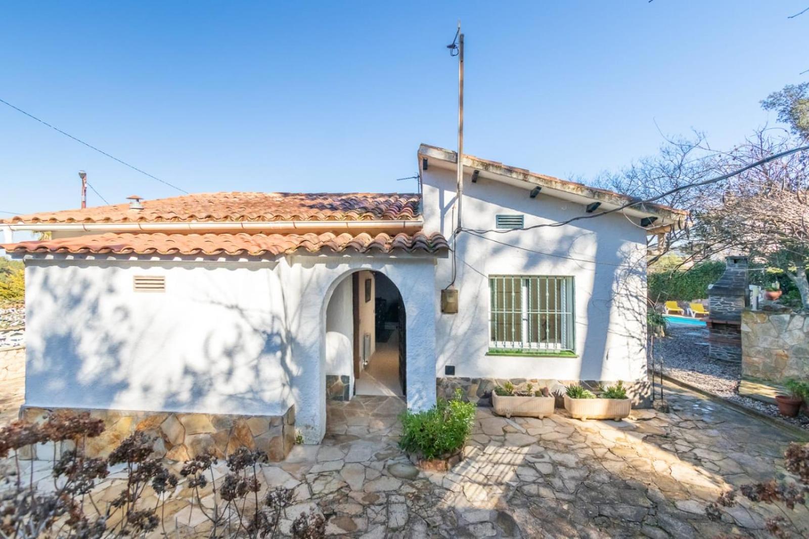 Casa Chalet Con Piscina Hébergement de vacances *
